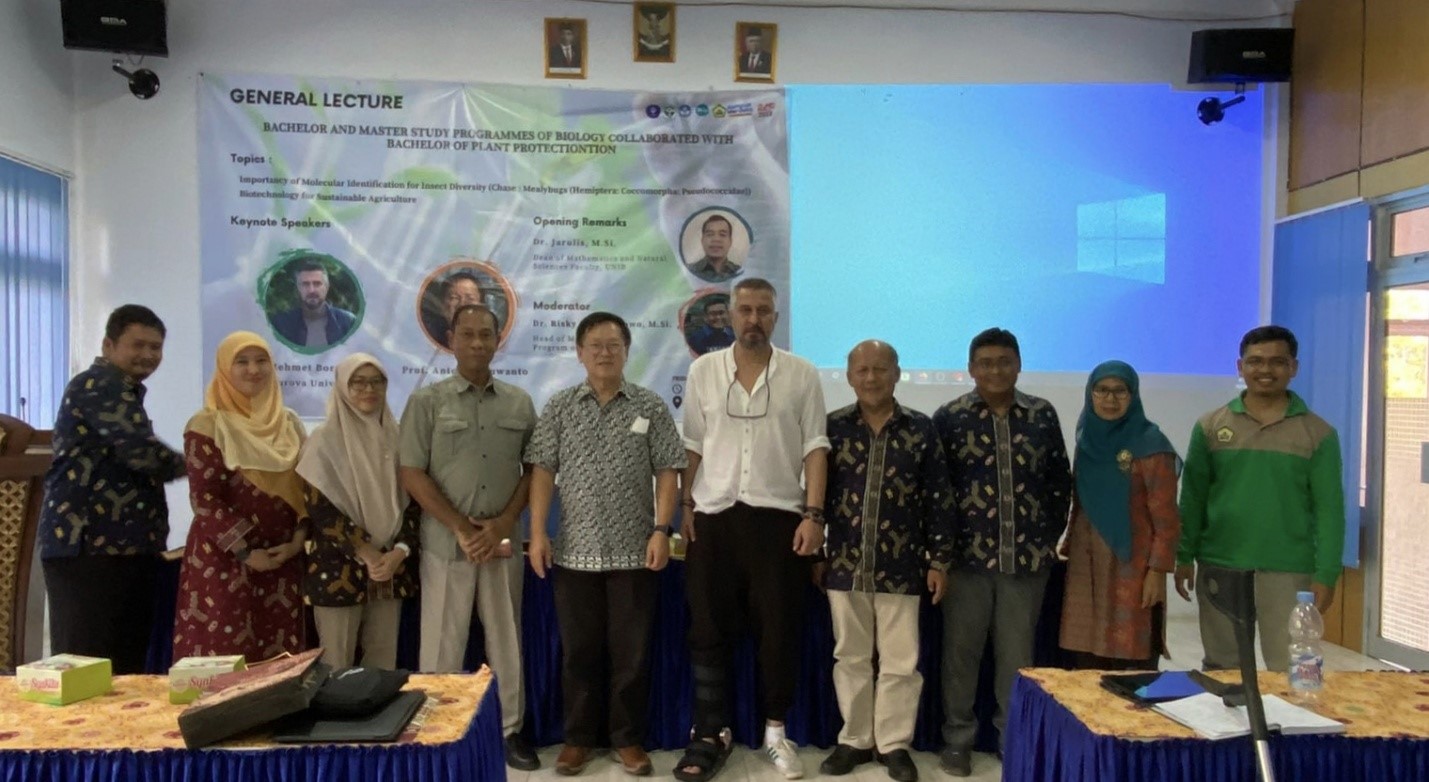 General Lecture of Bachelor and Master Study Programmes of Biology Collaborated with Bachelor of Plant Protection invited professors from Cukurova University, Turkey and IPB University. General Lecture of Bachelor and Master Study Programmes of Biology Collaborated with Bachelor of Plant Protection invited professors from Cukurova University, Turkey and IPB University.