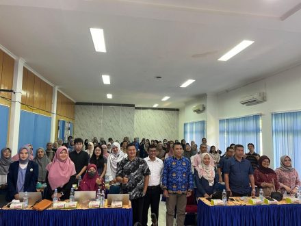 AKUATROP University of Malaysia Terengganu (UMT) Visit and Joint Public Lecture at the Department of Biology FMIPA UNIB AKUATROP University of Malaysia Terengganu (UMT) Visit and Joint Public Lecture at the Department of Biology FMIPA UNIB