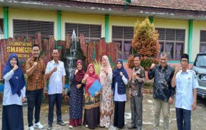 Getting to Know Biology Better: Promotional Visit of the Biology Department to Various Schools Outside Bengkulu City