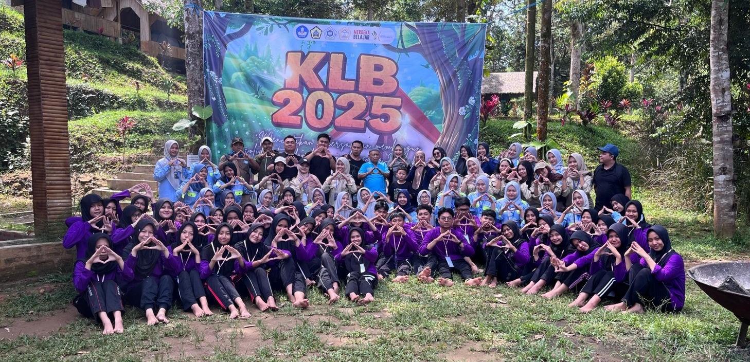 KLB HIMAKIM 2025: Membangun Solidaritas dan Harmoni Mahasiswa Kimia Universitas Bengkulu di Alam Terbuka KLB HIMAKIM 2025: Membangun Solidaritas dan Harmoni Mahasiswa Kimia Universitas Bengkulu di Alam Terbuka