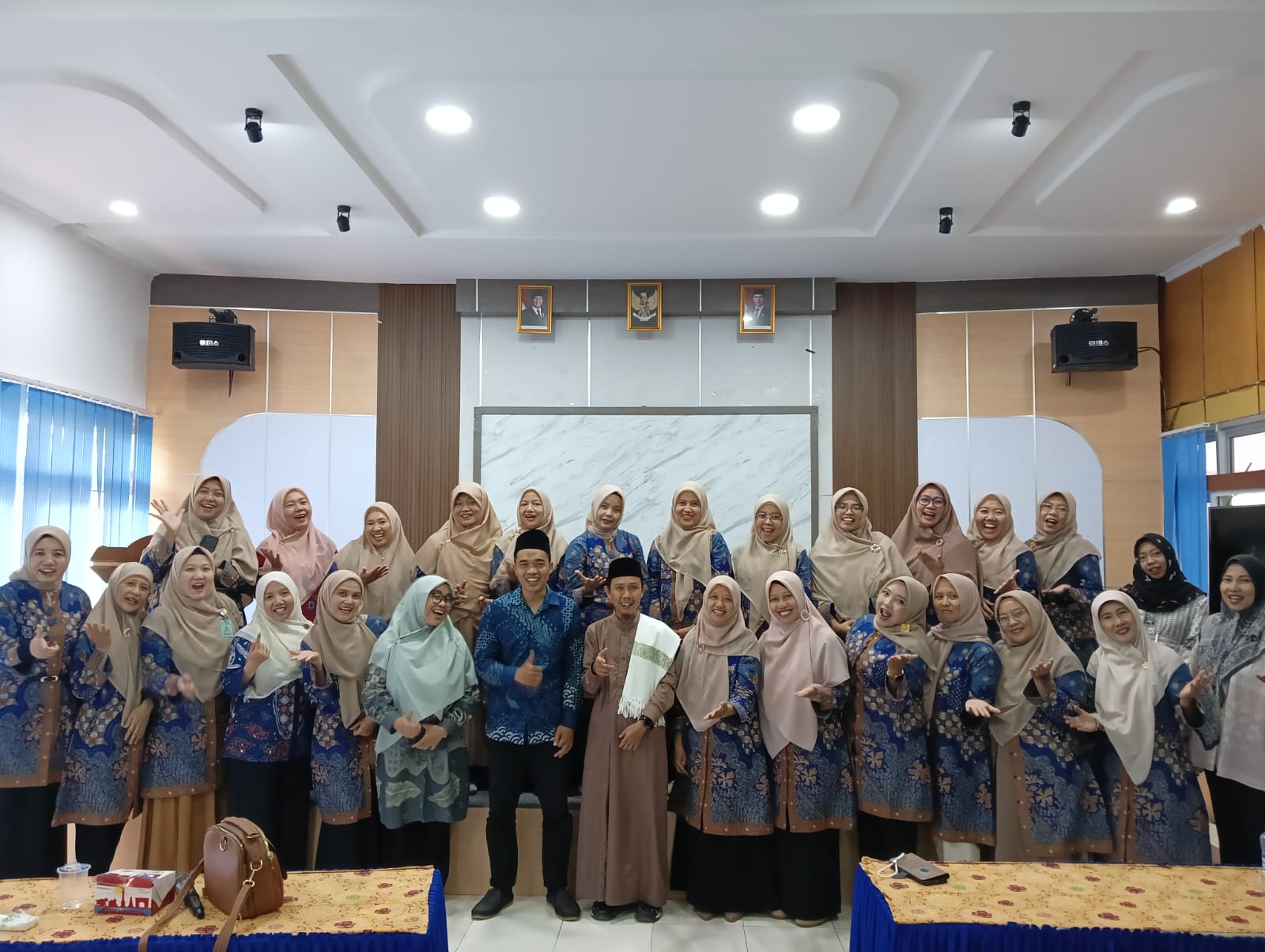Prodi S1 Kimia Jadi Tuan Rumah Pertemuan Bulanan DWP FMIPA Sambut Ramadhan 1447 H Prodi S1 Kimia Jadi Tuan Rumah Pertemuan Bulanan DWP FMIPA Sambut Ramadhan 1447 H