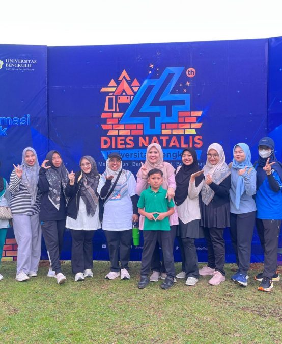 Jurusan Kimia FMIPA UNIB Meriahkan Jalan Santai Dies Natalis ke-44 Universitas Bengkulu
