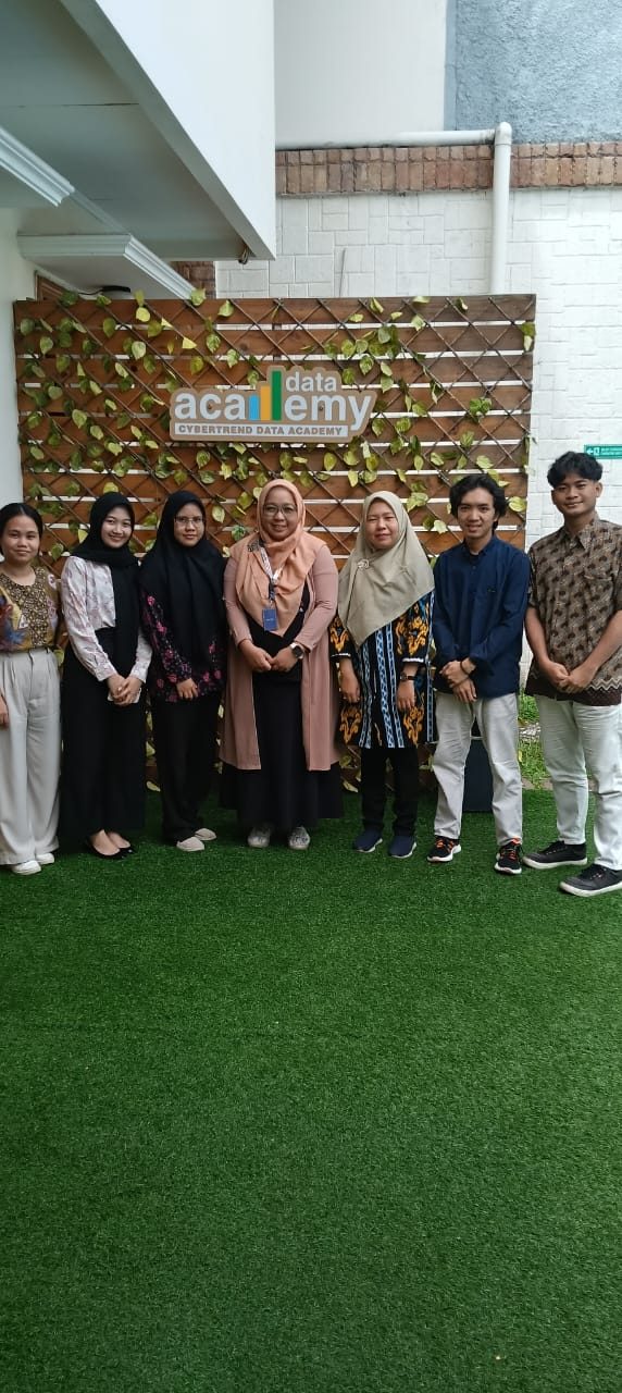 Reception of Internship Students from the Bachelor of Mathematics Study Program at Cybertrend Data Academy