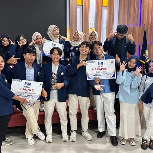 Pharmacy Undergraduate Program Secures Multiple Honors at Prestigious PIM UNIB 2025