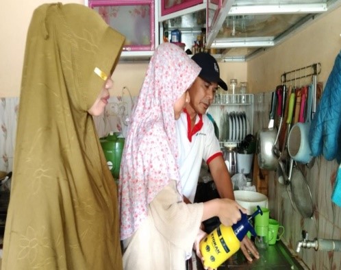 Production of Ant Poison using Natural Ingredients in Household Scale for Households in Talang Pauh Village Production of Ant Poison using Natural Ingredients in Household Scale for Households in Talang Pauh Village