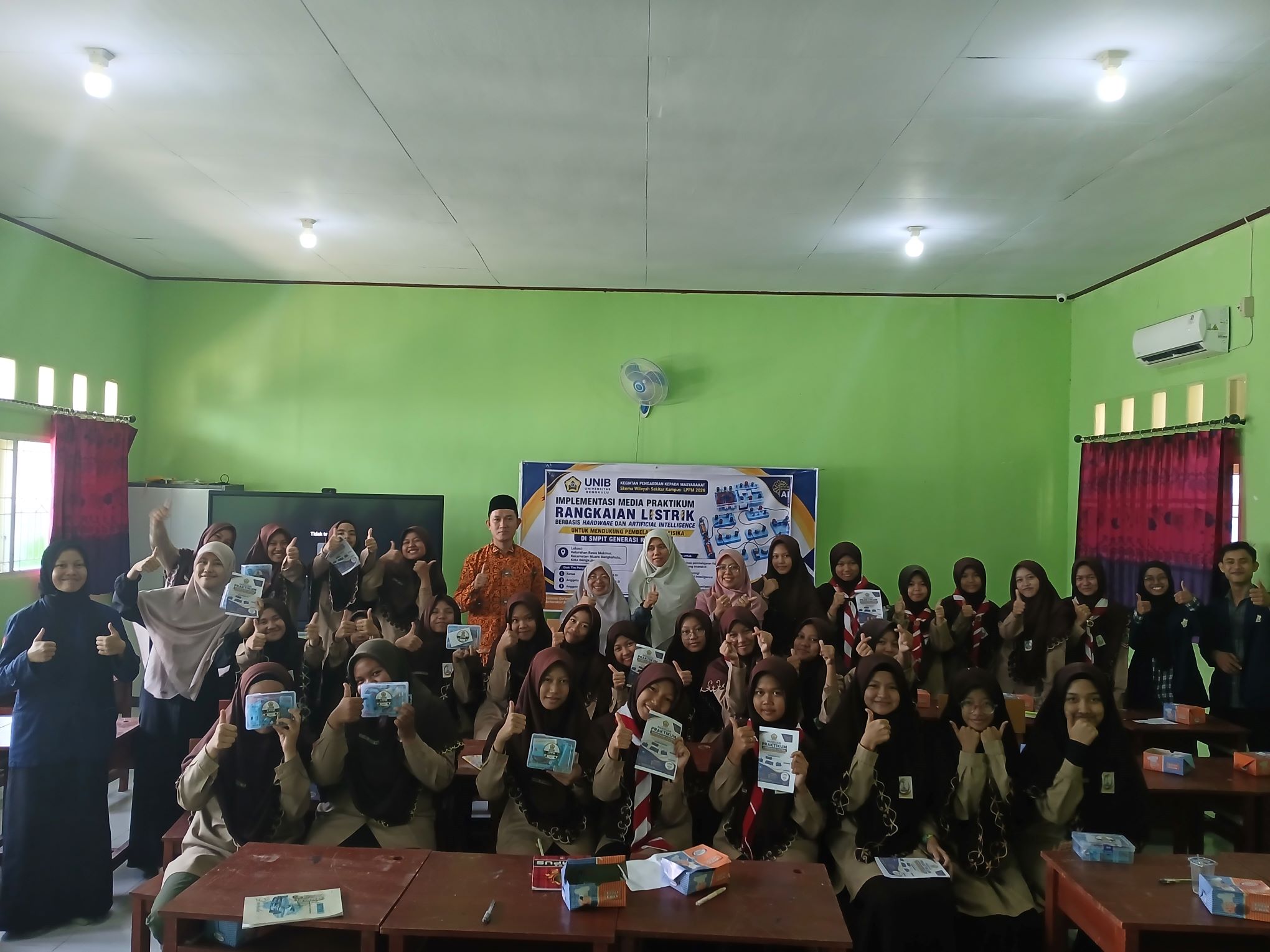 Collaborating for Educational Innovation: UNIB Physics Study Program Community Service Team Introduces AI- and Hardware-Based Electrical Circuit Laboratory Learning Media