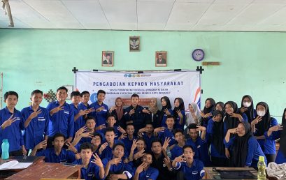 Pengabdian Masyarakat Mahasiswa: Pemanfaatan Program R di SMAN 1 Kota Bengkulu