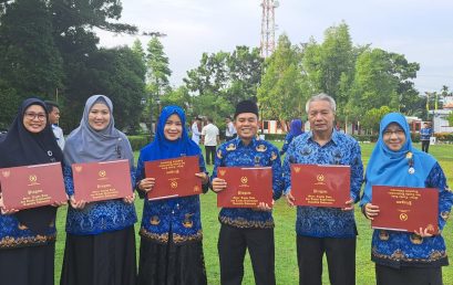 “Dr. Idhia Sriliana Receives Satyalancana Karya Satya Medal for 10 years of dedication”