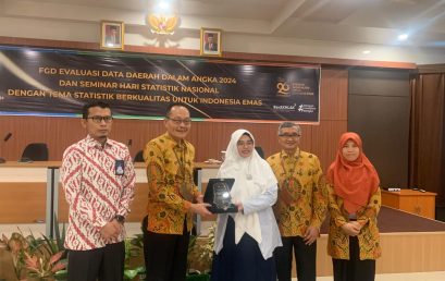 National Statistic Day : Dr. Etis Sunandi Become Invited Speaker at Seminar Hari Statistik