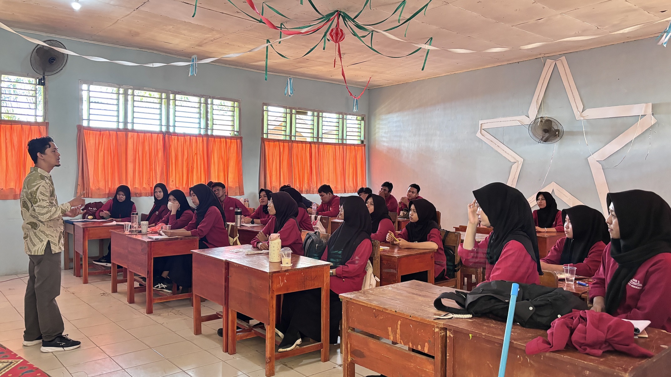 Statistics Undergraduate Program Conducts School Promotion in Seluma Regency and Bengkulu City / Program Studi S1 Statistika UNIB Lakukan Promosi ke Sekolah di Kabupaten Seluma dan Kota Bengkulu
