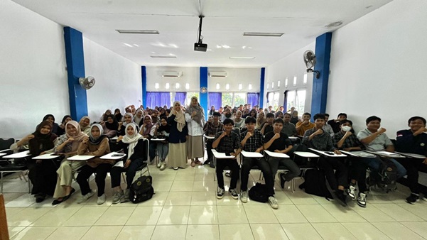 Teaching Practitioner Session on Exploratory Data Analysis by an Intermediate Statistician from BPS Bengkulu City/ Praktisi Mengajar Analisis Data Eksploratif oleh Statistisi Madya BPS Kota Bengkulu