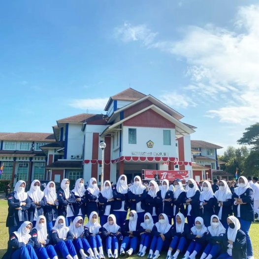 Prodi D3 Kebidanan Ambil Bagian dalam Kemeriahan HUT RI di Universitas Bengkulu