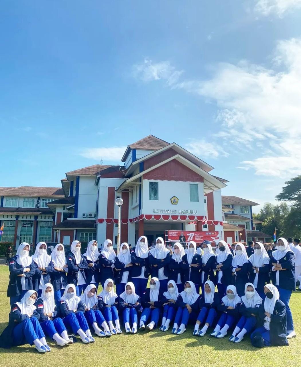 Prodi D3 Kebidanan Ambil Bagian dalam Kemeriahan HUT RI di Universitas Bengkulu
