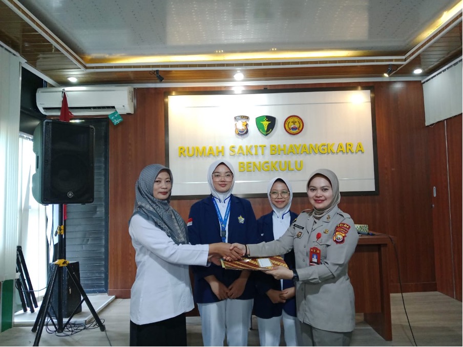 Serah Terima Mahasiswa PKK II Prodi D3 Kebidanan di RSU Tingkat II Bhayangkara Kota Bengkulu