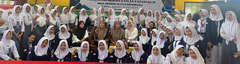 Penyuluhan Kesehatan Reproduksi pada Remaja Putri: “Mewujudkan Remaja Putri Sehat Biopsikososial” Penyuluhan Kesehatan Reproduksi pada Remaja Putri: “Mewujudkan Remaja Putri Sehat Biopsikososial”