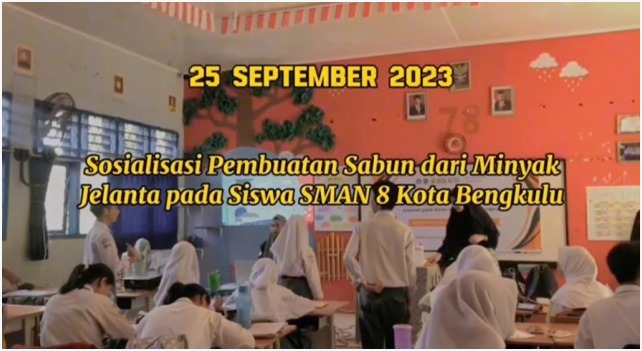SOSIALISASI PEMBUATAN SABUN DARI MINYAK JELANTAH PADA SISWA SMA N 8 KOTA BENGKULU