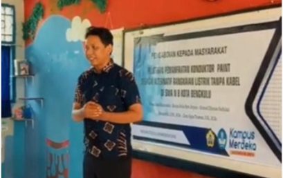 PELATIHAN PEMANFAATAN KONDUKTOR PAINT SEBAGAI ALTERNATIF RANGKAIAN LISTRIK TANPA KABEL DI SMAN 8 KOTA BENGKULU