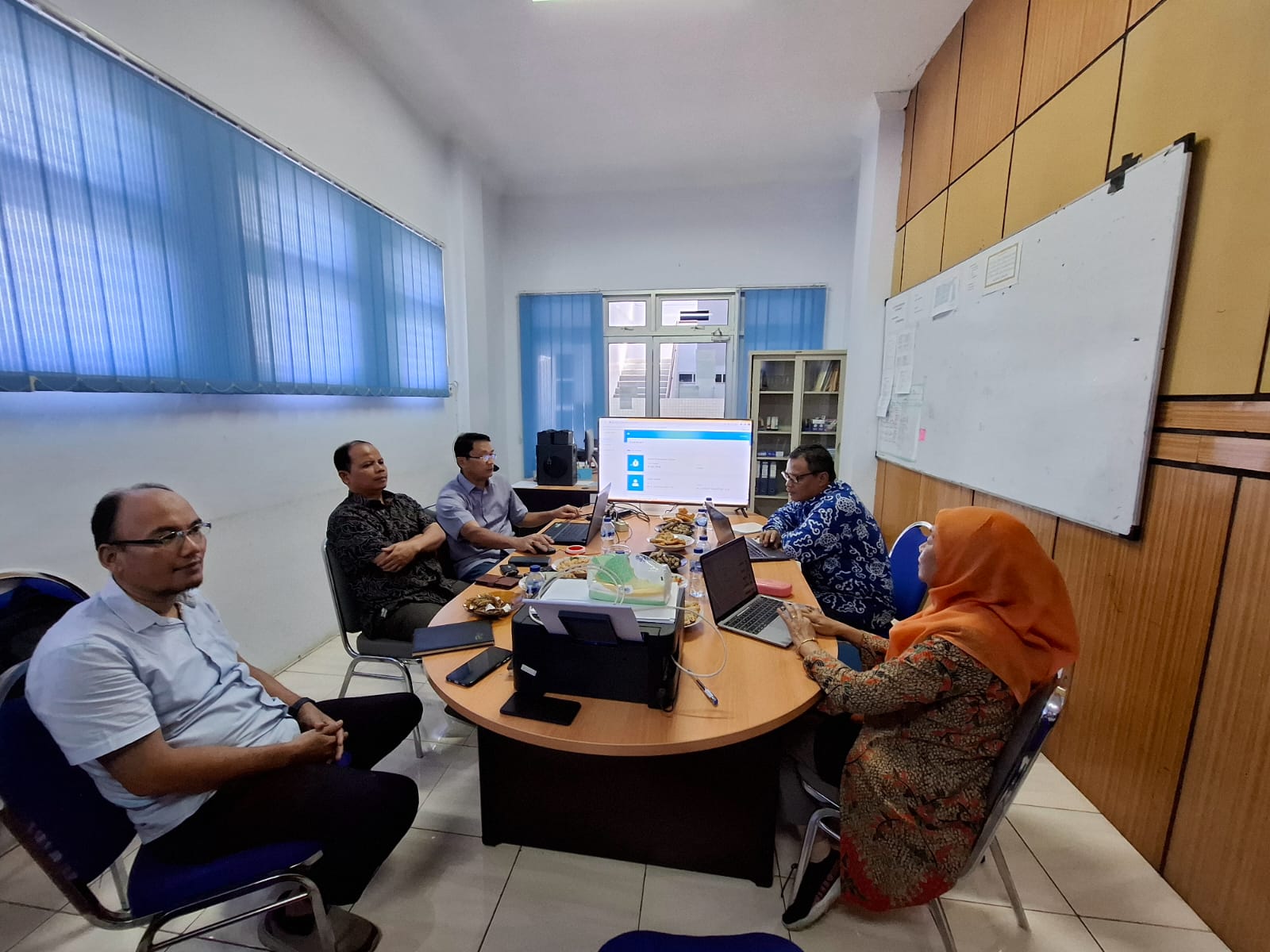Tingkatkan Mutu Secara Berkelanjutan, Universitas Bengkulu Laksanakan Visitasi Audit Mutu Internal (AMI) S2-Kimia FMIPA UNIB Tingkatkan Mutu Secara Berkelanjutan, Universitas Bengkulu Laksanakan Visitasi Audit Mutu Internal (AMI) S2-Kimia FMIPA UNIB