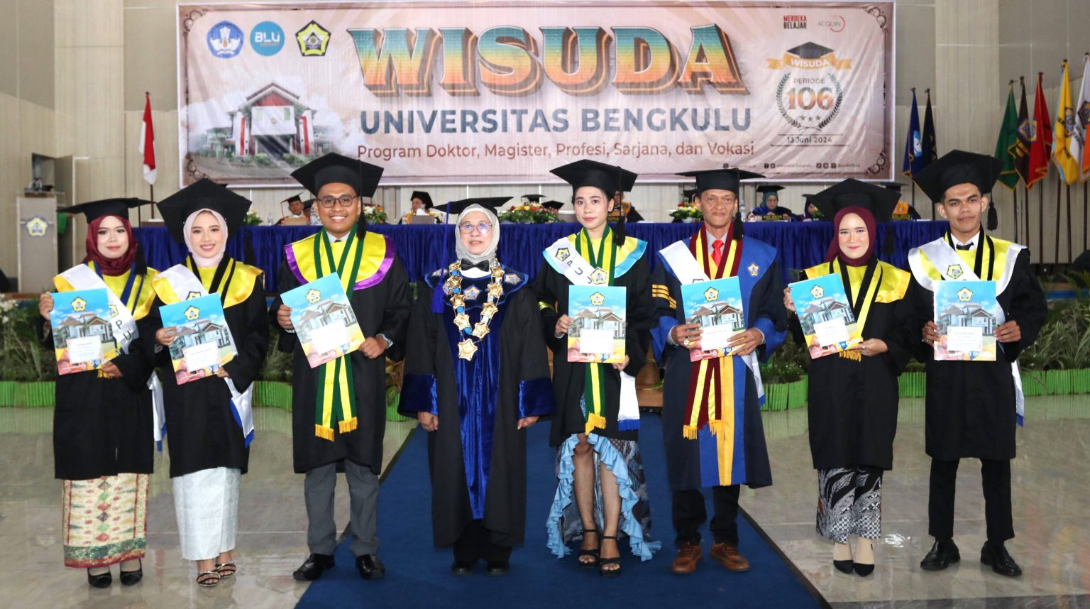Elisabeth Evelin Karuna, M. Stat., Receives Top Graduate Award at Bengkulu University’s Master’s Graduation Elisabeth Evelin Karuna, M. Stat., Receives Top Graduate Award at Bengkulu University’s Master’s Graduation
