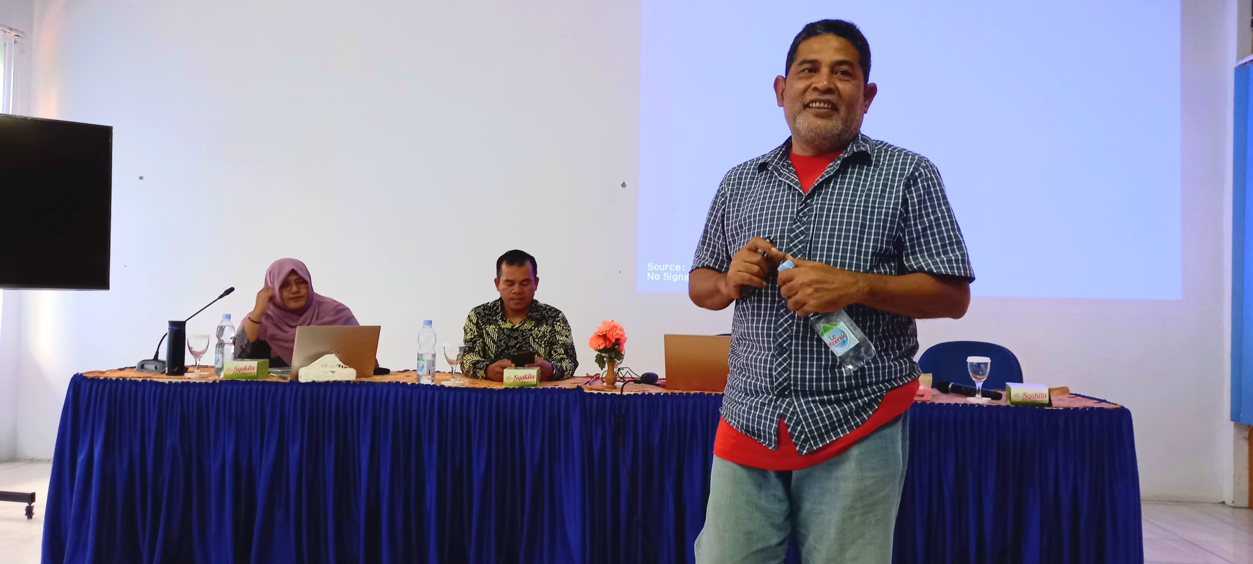 Dr. Ir. Farajallah, M.Si from Biology Department, FMIPA, IPB University gave a general lecture at the Biology Department, FMIPA UNIB