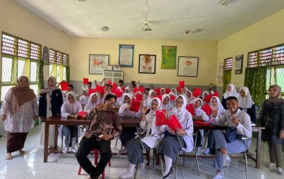 Pengabdian Kepada Masyarakat Dalam Kegiatan Pelatihan Pembuatan Gel Aromaterapi Antinyamuk “Kelepelent” Pada Siswa Sma Plus Negeri 7 Bengkulu Oleh Tim Dosen Dan Mahasiswa Program Studi D3 Farmasi Universitas Bengkulu