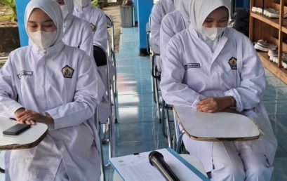 Uji Kompetensi Metode OSCE pada Mahasiswa Tingkat 1 dan 2 di Prodi D3 Farmasi Universitas Bengkulu