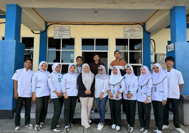 Praktik Belajar Lapangan Pemasaran Farmasi Mahasiswa Program Studi D3 Farmasi Universitas Bengkulu di Beberapa Pedagang Besar Farmasi Kota Bengkulu Tahun 2025 Praktik Belajar Lapangan Pemasaran Farmasi Mahasiswa Program Studi D3 Farmasi Universitas Bengkulu di Beberapa Pedagang Besar Farmasi Kota Bengkulu Tahun 2025