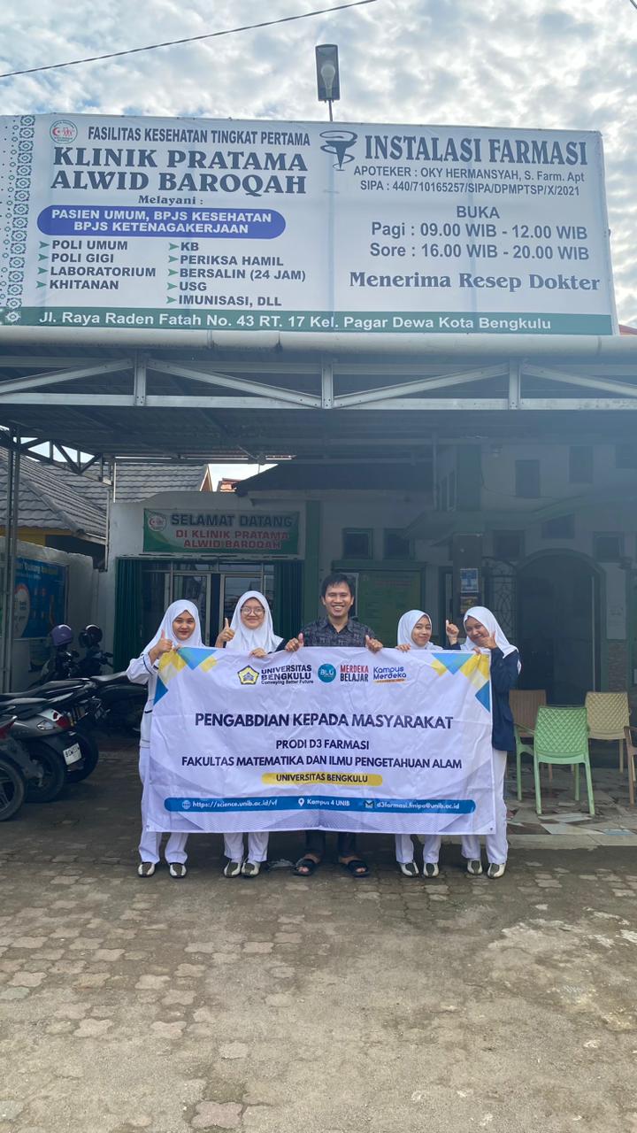 Tim D3 Farmasi UNIB Gelar Penyuluhan DAGUSIBU di Klinik Al-Wid Baroqah, Tingkatkan Kesadaran Pasien akan Penggunaan Obat yang Benar Tim D3 Farmasi UNIB Gelar Penyuluhan DAGUSIBU di Klinik Al-Wid Baroqah, Tingkatkan Kesadaran Pasien akan Penggunaan Obat yang Benar