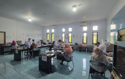 Prodi D3 Farmasi Universitas Bengkulu Melaksanakan OSCE pada Mahasiswa Tingkat 1 dan 2
