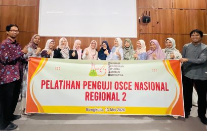 Dosen Prodi D3 Farmasi Universitas Bengkulu Ikuti Pelatihan Penguji OSCE UKMPDFI di Poltekkes Kemenkes Bengkulu