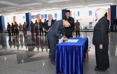 Rector Inaugurates Dean and Vice Dean of FMIPA for the 2024-2028 Term