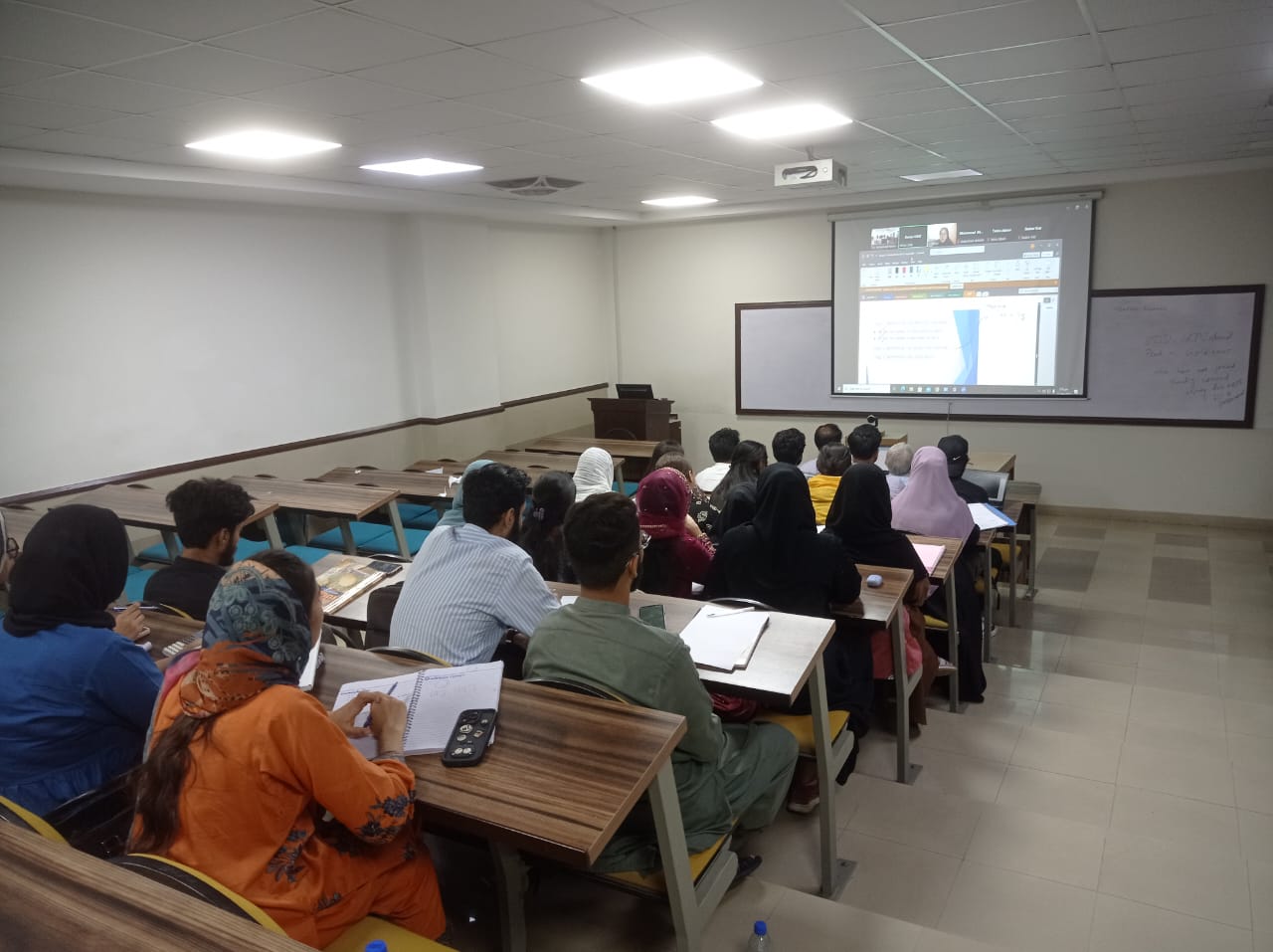 FMIPA Lecturers Ramya Rachmawati S.Si, M.Si, PhD. and Dr. Elfi Yuliza Giving Lectures in Lecturer Exchange Activities at the University of Central Punjab (UCP) pakistan FMIPA Lecturers Ramya Rachmawati S.Si, M.Si, PhD. and Dr. Elfi Yuliza Giving Lectures in Lecturer Exchange Activities at the University of Central Punjab (UCP) pakistan